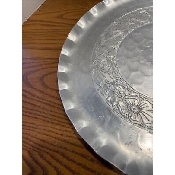 Forged aluminum  Intaglio Design EMPC Vintage  Round Circle serving tray - Picture 7 of 7